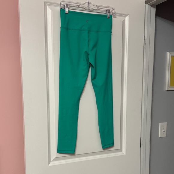 Women’s Zyia Green Leggings - Picture 3 of 7